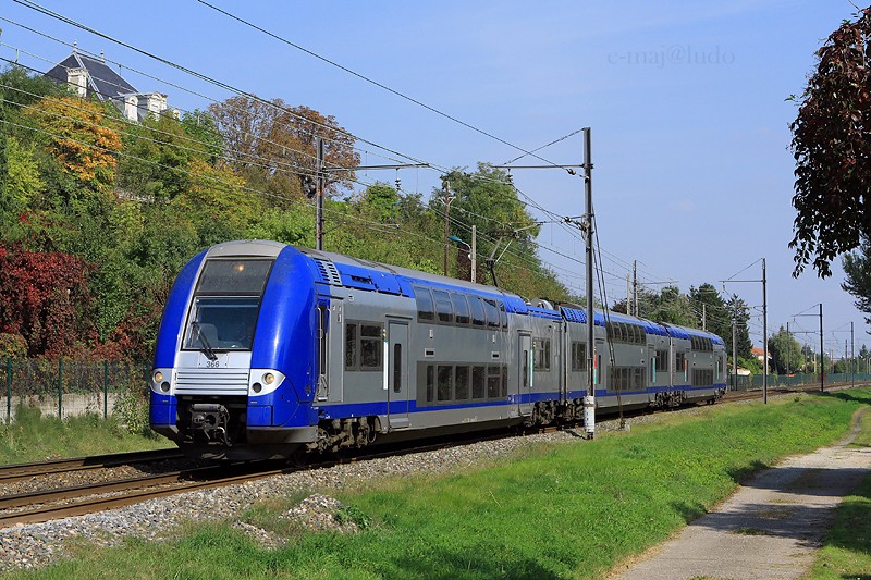 Z24500(4).JPG