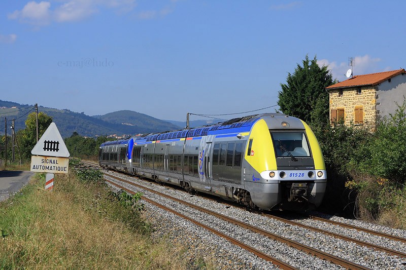B81528(3).JPG