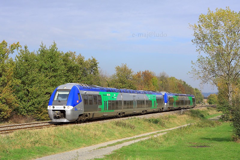 X76522(2).JPG