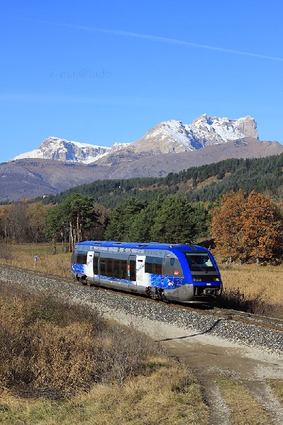 X73561(1).JPG