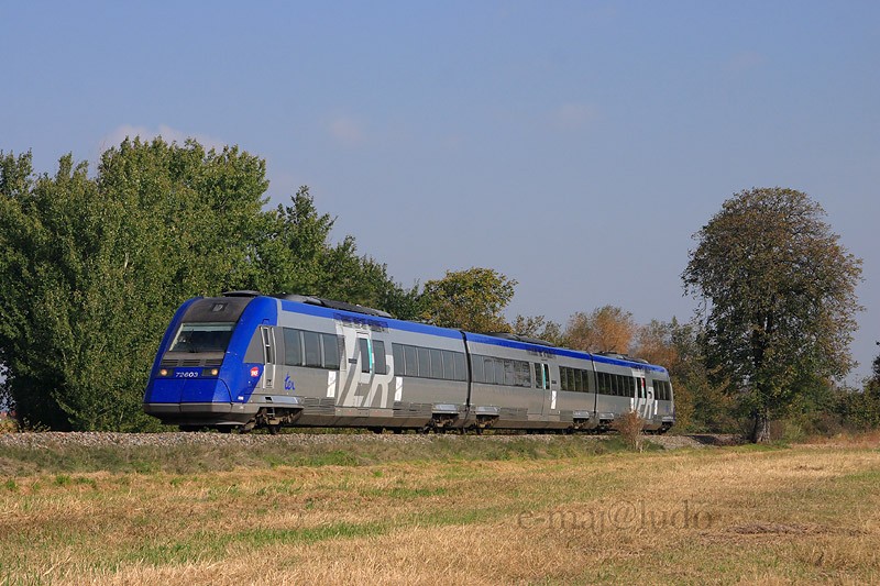 X72500(1).JPG
